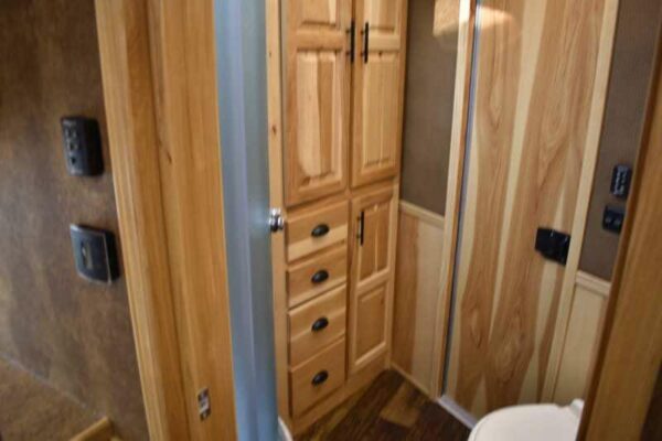 2021 Lakota BIGHORN 8316SRGLQ 3 Horse Trailer with 16′ Short Wall - Image 21