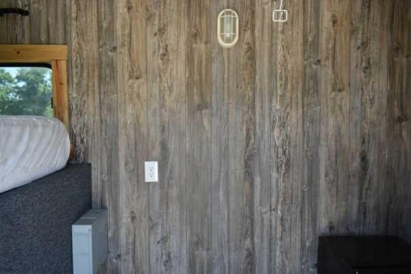 Used 2005 Silver Star 2HGNLQ 2 Horse Trailer with 4′ Short Wall - Image 9