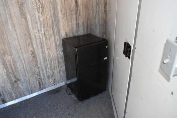 Used 2005 Silver Star 2HGNLQ 2 Horse Trailer with 4′ Short Wall - Image 8